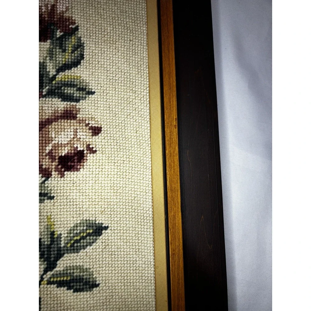 🌹Set Of 2 Vintage Handmade completed Needlepoint Framed Roses Floral Bouquet